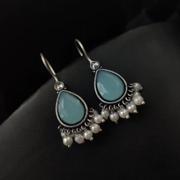 Prizetaa_Monalisa_Stone_Studded_Pearl_Hanging_Oval_Shape_Drop_Hook_Earrings_For_Women