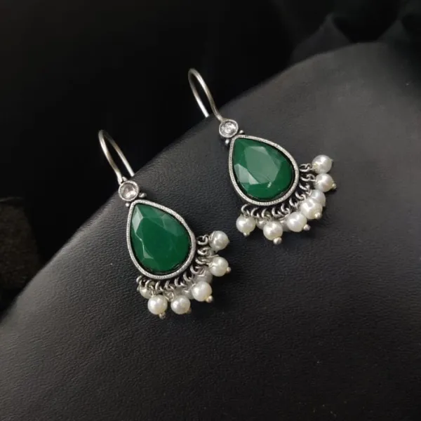 Prizetaa_Monalisa_Stone_Studded_Pearl_Hanging_Oval_Shape_Drop_Hook_Earrings_For_Women