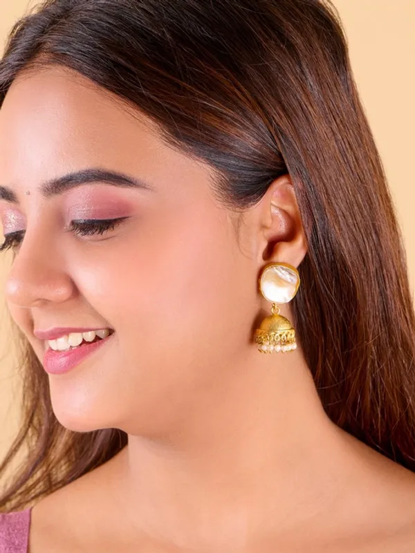 Prizetaa_Brass_Gold_Plated_Mother_Pearl_Stone_Studded_With_Pearl_Hanging_Jhumki_Earrings