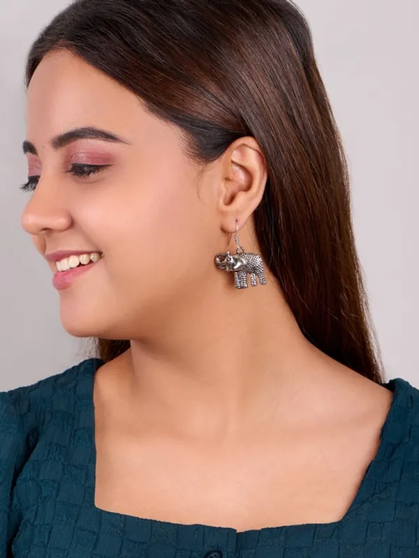 Prizetaa_Dailywear_Elephant_Shape_Earrings