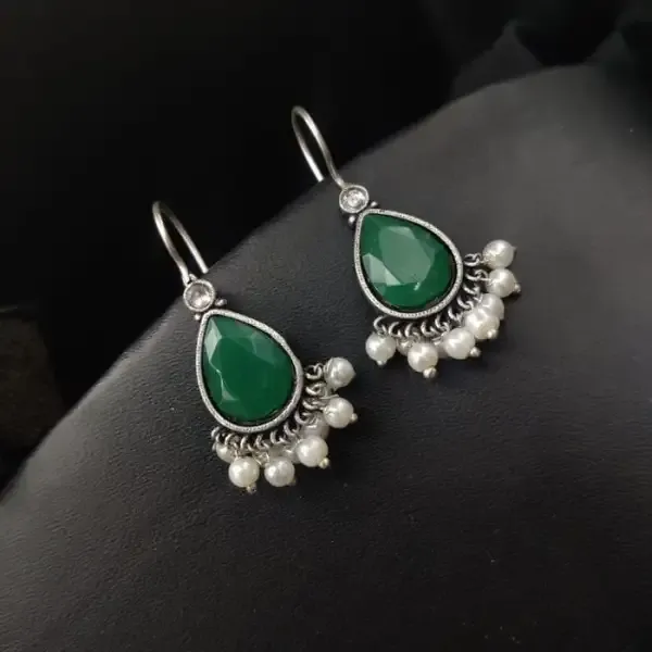 Prizetaa_Monalisa_Stone_Studded_Pearl_Hanging_Oval_Shape_Drop_Hook_Earrings_For_Women