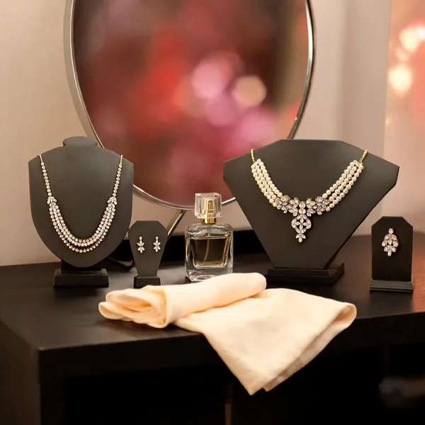 Prizetaa_White_Pearl_Stone_Studded_2_Chokers_Necklace_With_2_Earrings_Jewellery_Set_For_Women