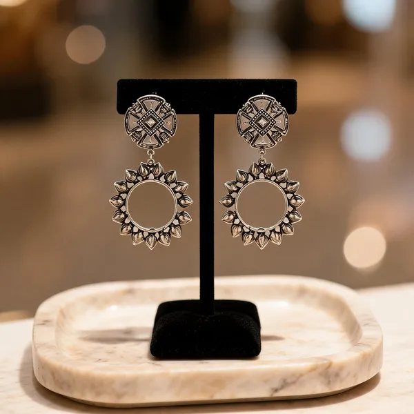 Prizetaa_Silver_Round_Flower_Dangler_Earrings