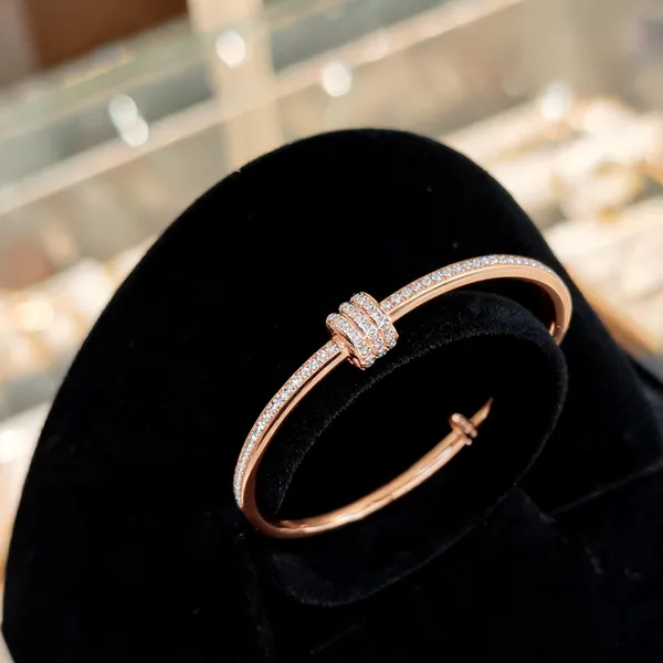 Prizetaa_Rose_Gold_Korean_Stylish_Bracelet_For_Women