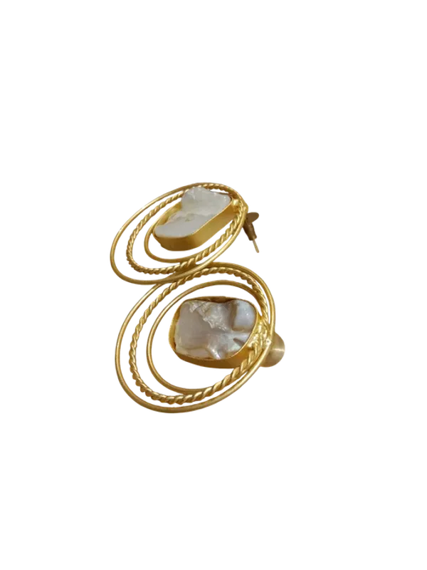 Prizetaa_Brass_Gold_Plated_Mother_Pearl_Stone_Studded_Floral_Drop_Earrings_For_Women