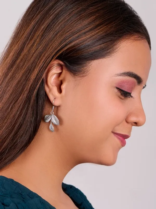 Prizetaa_Dailywear_Leaves_Shape_Earrings