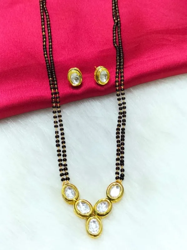 Prizetaa_Gold_Plated_Kundan_Studded_Daily_Wear_Mangalsutra_With_Earrings_Jewellery_Set