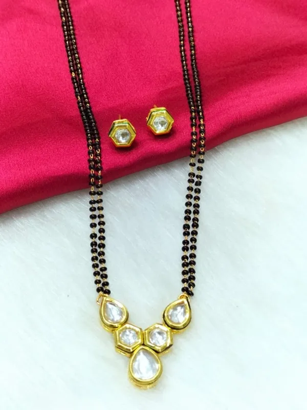 Prizetaa_Gold_Plated_Kundan_Studded_Daily_Wear_Mangalsutra_With_Earrings_Jewellery_Set