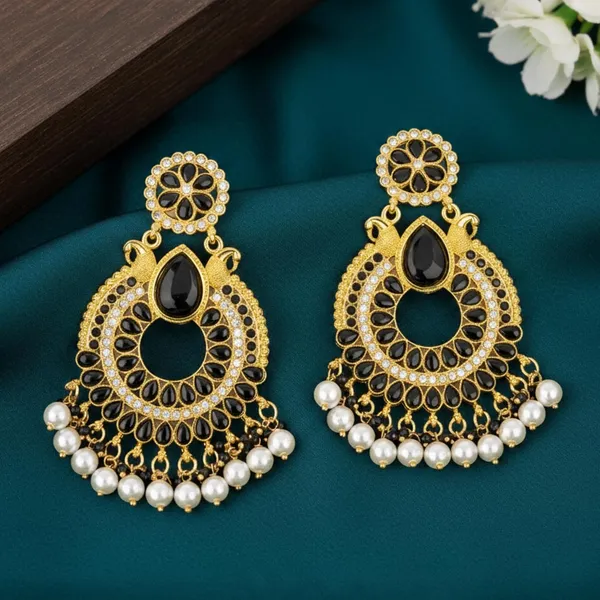 Chandbali_Earrings_With_Pearls