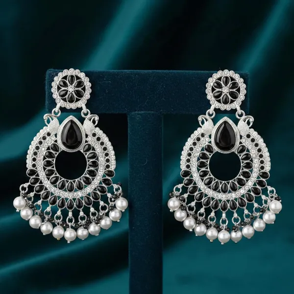 Chandbali_Earrings_With_Pearls