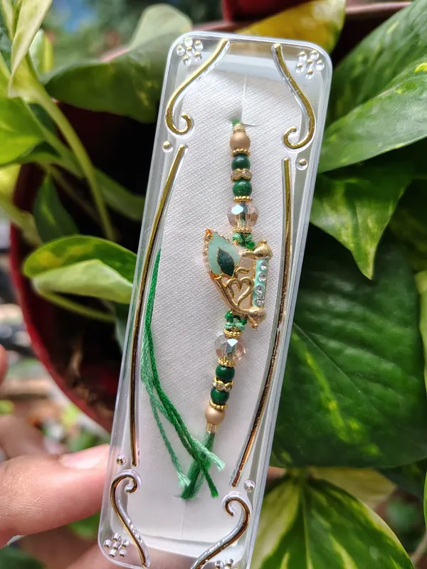 Green_Thread_Beaded_Rakhi_for_Brother