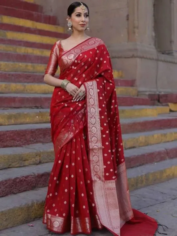 Red_Traditional_Saree_for_Women