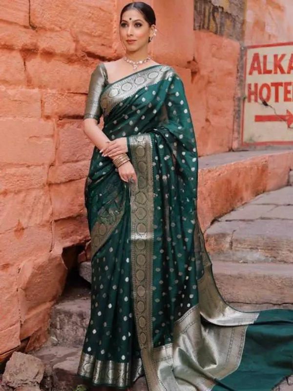 Green_Traditional_Saree_for_Women
