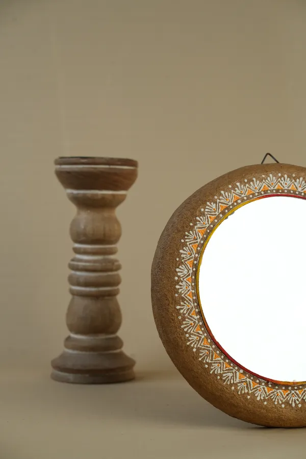 Cowdung_Mirror