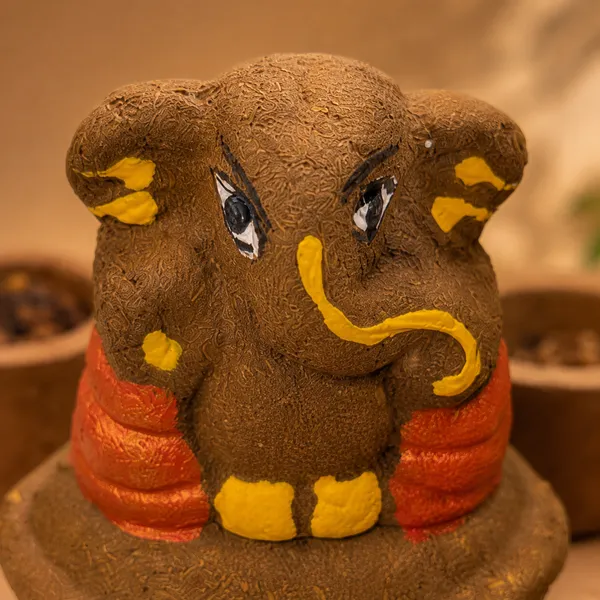 Daily_Puja_Starter_2:_Gomay_Ganesh_Ji_2.5"_+_Samrani_Hawan_Cups_-Set_Of_12_+_Cowdung_Diya_-A_Set_Of_12