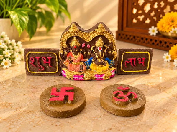 Daily_Puja_Starter_1:_Ganesh_jee,_Laxmi_jee_+_Stickers_Swastik_+_Sticker_Om_+_Sticker_Shubh_Labh