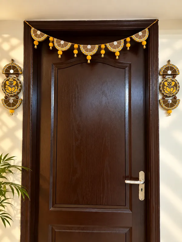 Toran_Semicircle-_Yellow_+_Wall_Hanging_Ganesh_-Set_Of_2