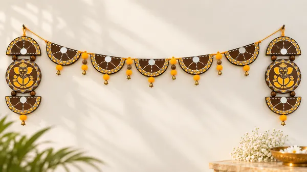 Toran_Semicircle-_Yellow_+_Wall_Hanging_Ganesh_-Set_Of_2