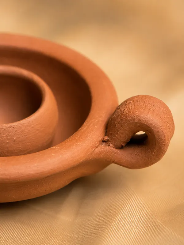 Terracotta_Diya_With_Lid_&_Handle_For_Pooja