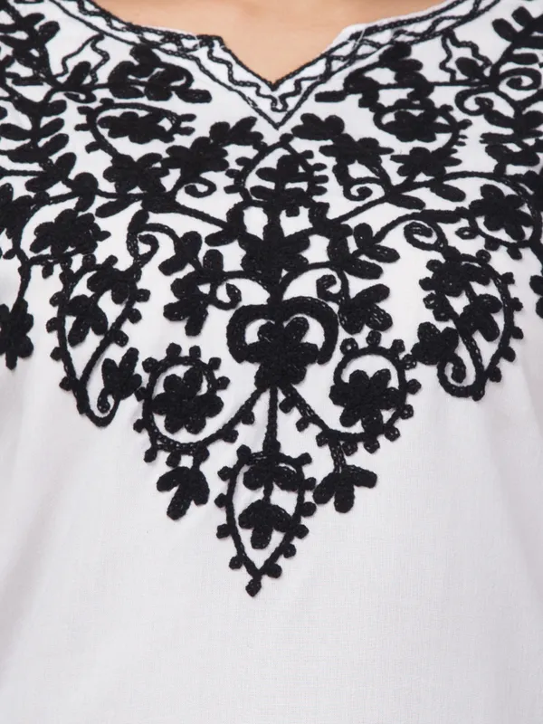 White-Straight_Kurti