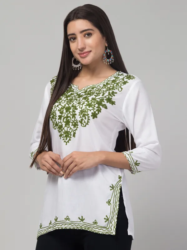 White-Straight_Kurti