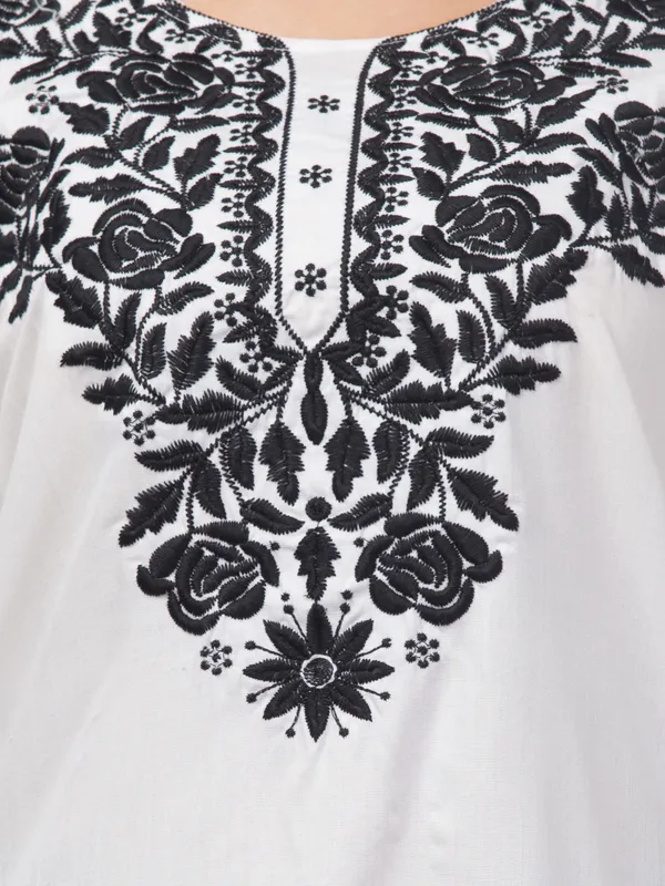 White_Floral_Straight_Kurti_for_Women