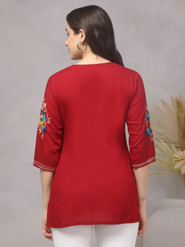 Red_Embroidered_Straight_Kurti_for_Women