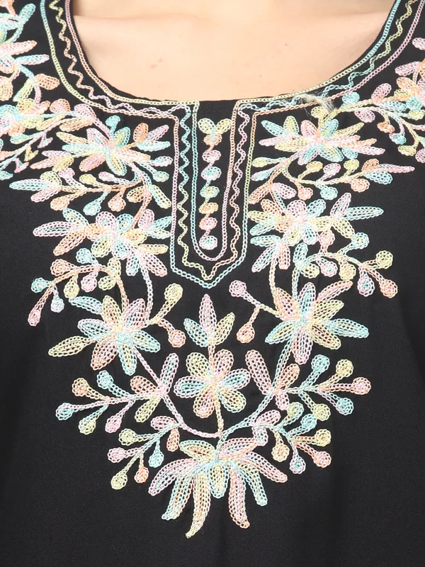 Black_Embroidered_Straight_Kurta_for_Women