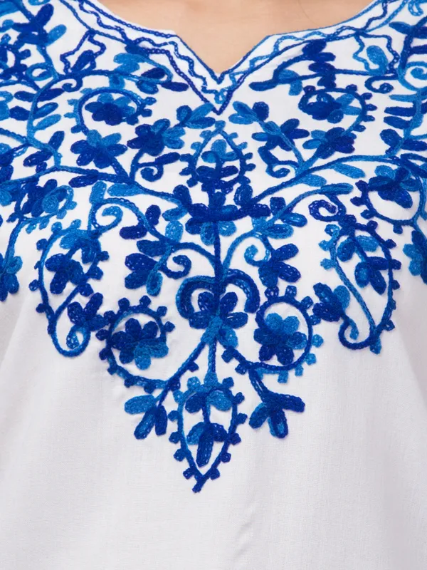 White_Embroidered_Straight_Kurti_for_Women