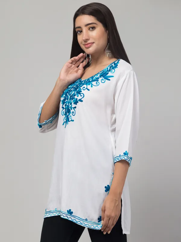 White_with_Blue_Embroidery-Straight_Kurta