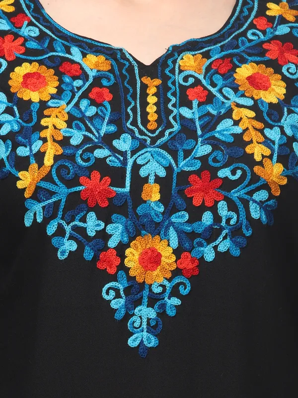Black-Straight_Kurti