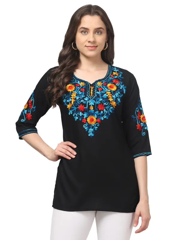 Black-Straight_Kurti