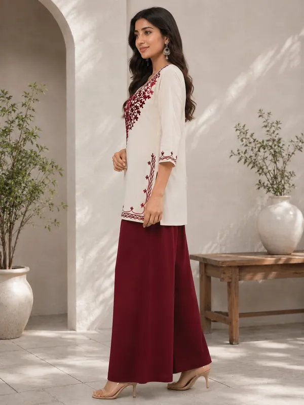 White_Straight_Embroidered_Kurta_Pant_Set_for_Women