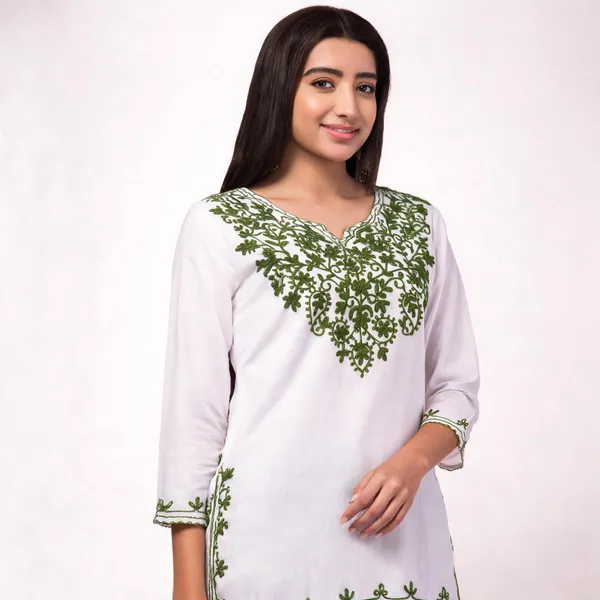 White_Viscose_Rayon_Straight_Kurti_For_Women