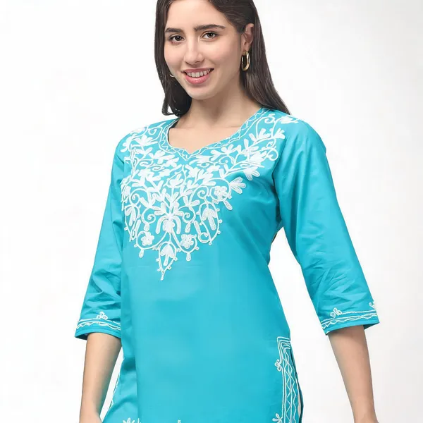 Turquoise_Viscose_Rayon_Straight_Embroidered_Kurti_For_Women