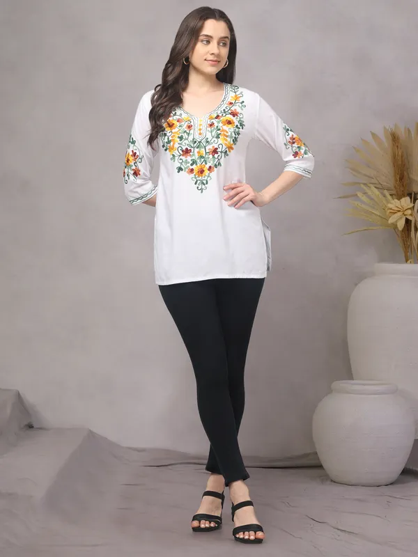 White-Short_Kurti