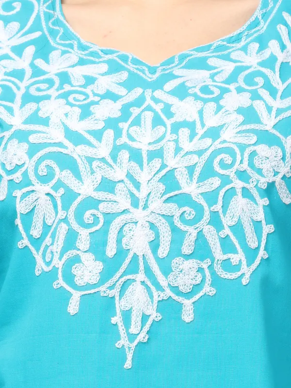 Turquoise_Embroidered_Straight_Kurti_for_Women