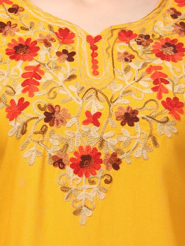 Yellow_Embroidered_Straight_Kurti_for_Women