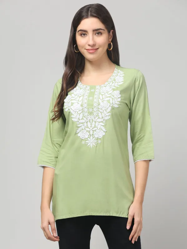 Green_Embroidered_Straight_Kurta_for_Women