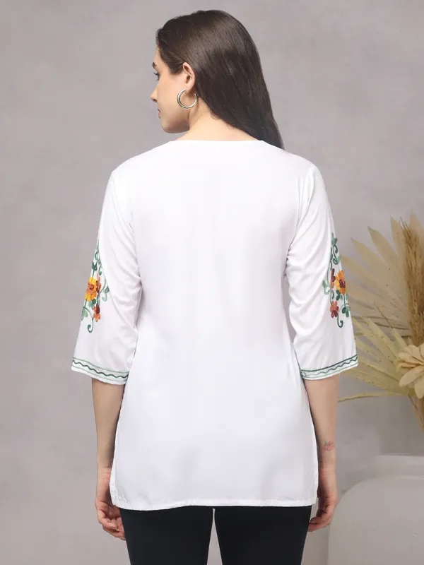 White-Short_Kurti