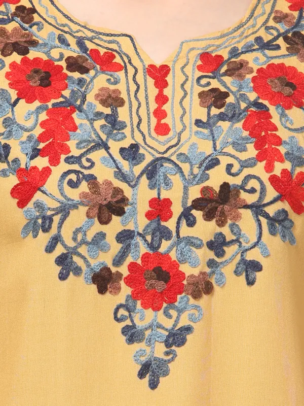 Yellow_Straight_Embroidered_Kurti_for_Women