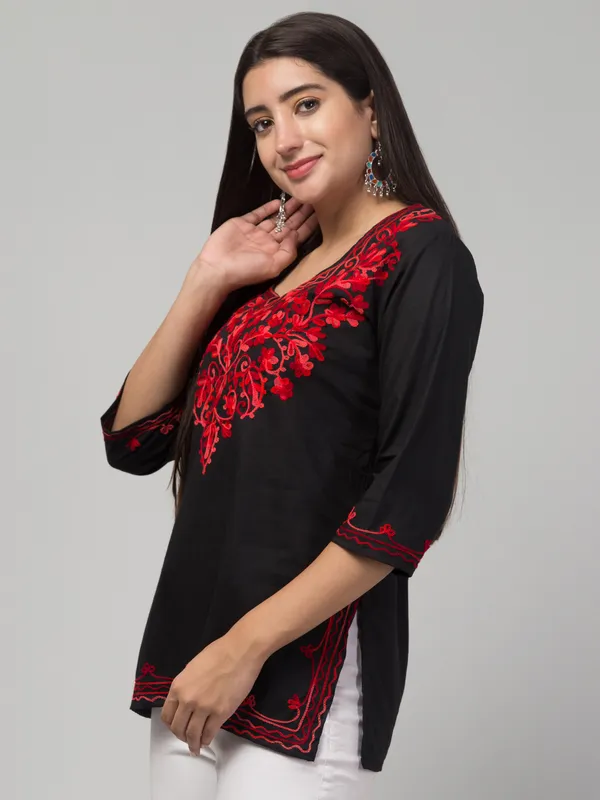 Black_Embroidered_Straight_Kurti_for_Women