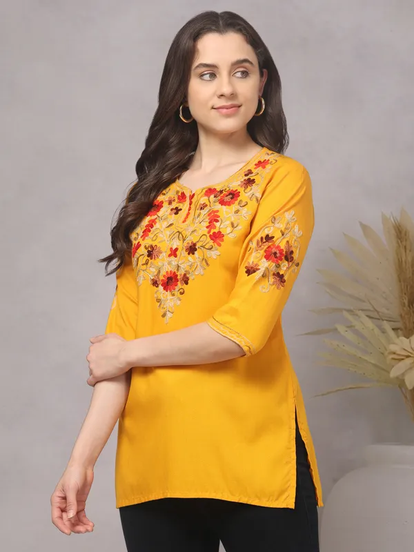 Yellow_Embroidered_Straight_Kurti_for_Women
