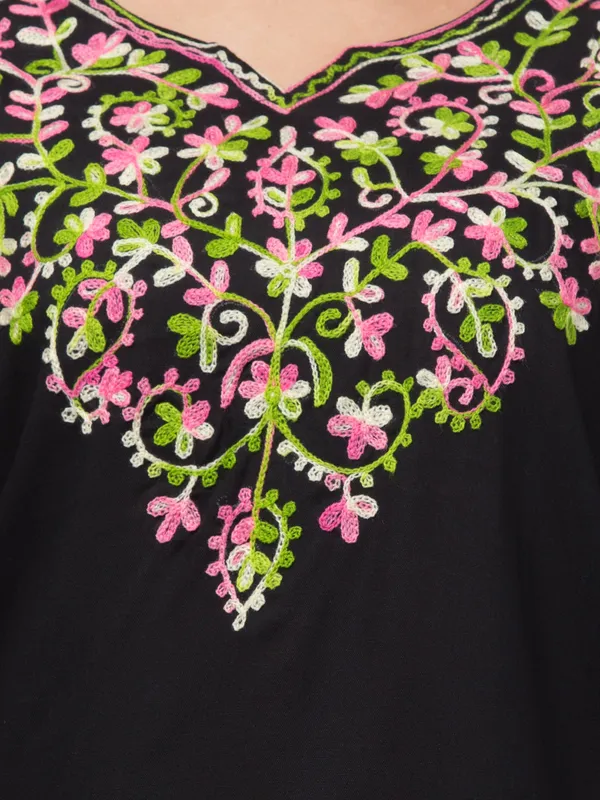Black-Straight_Kurti