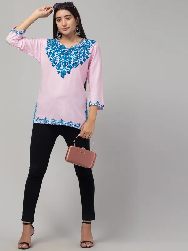Pink_Viscose_Rayon_Straight_Embroidered_Kurti_For_Women