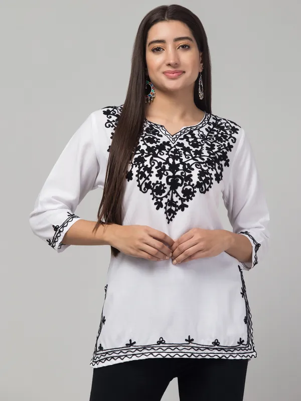 White-Straight_Kurti