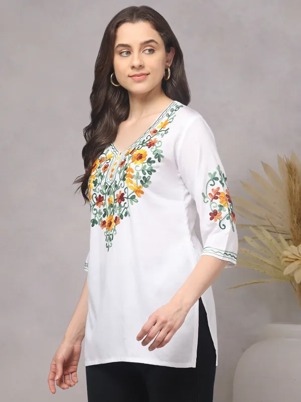White-Short_Kurti