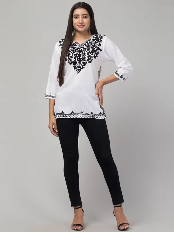 White-Straight_Kurti