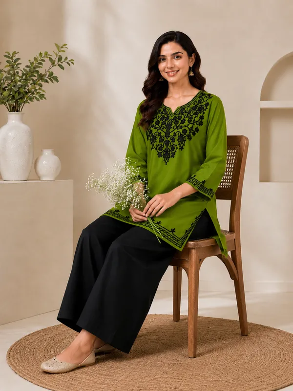 Green_Embroidered_Straight_Kurta_Set_for_Women