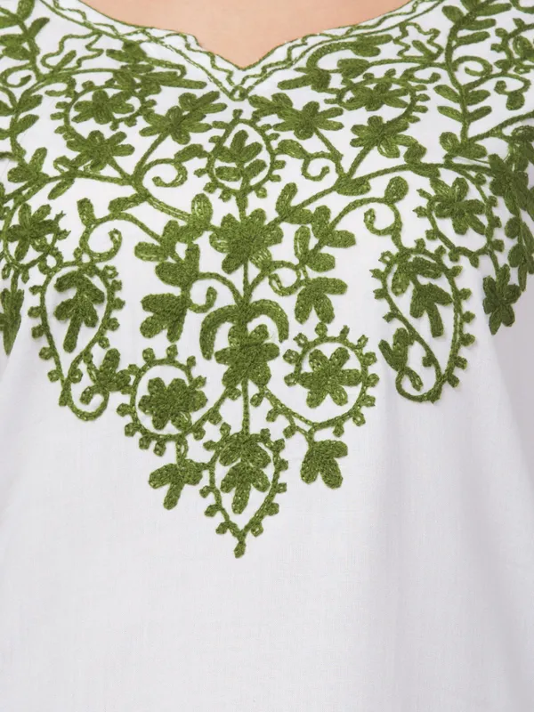 White-Straight_Kurti